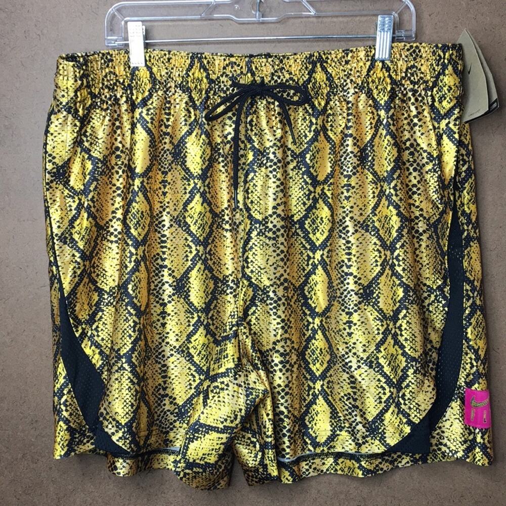 NWT Nike Loose Fit Snake Pattern Yellow Black Athletic Shorts W XXL Oversized